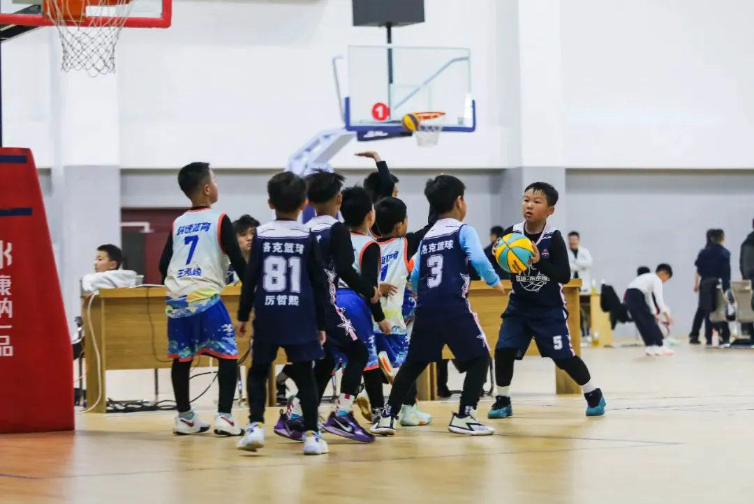大学生球员如何应对季后赛压力_1